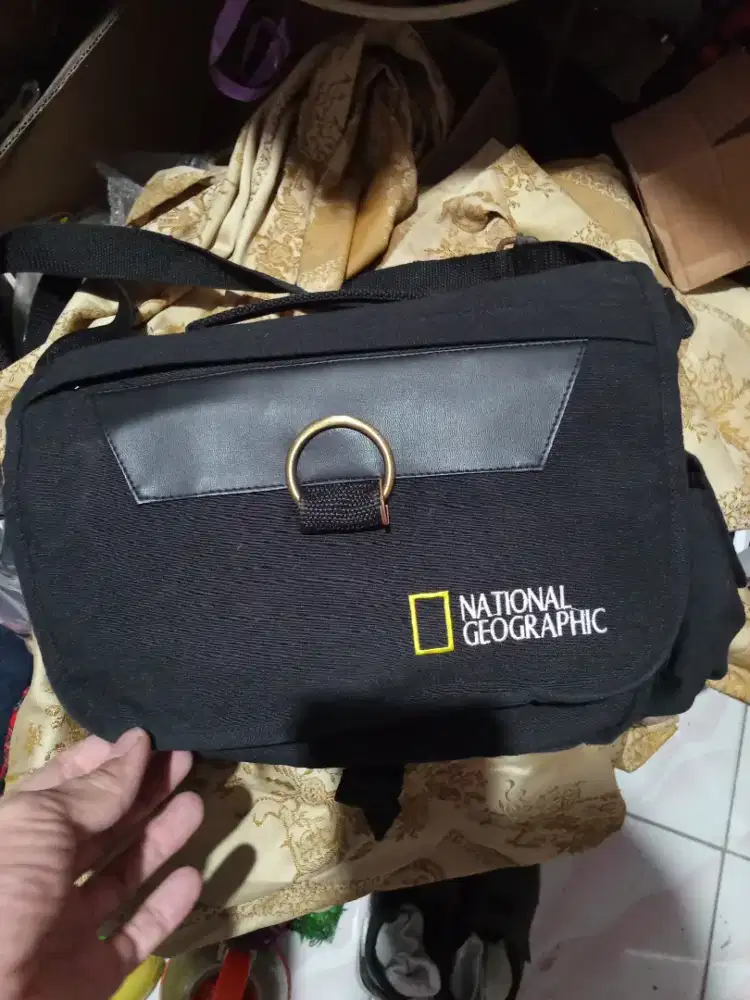 Tas kamera masih bagus dan baru