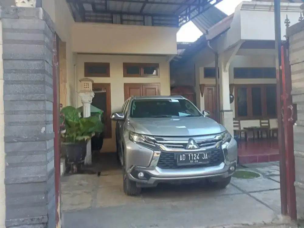 Mitsubishi Pajero Sport Dakkar 4×2 AT Sunroof tahun 2016 Tangan 1