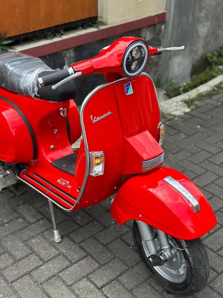 Vespa P150 exc 1984