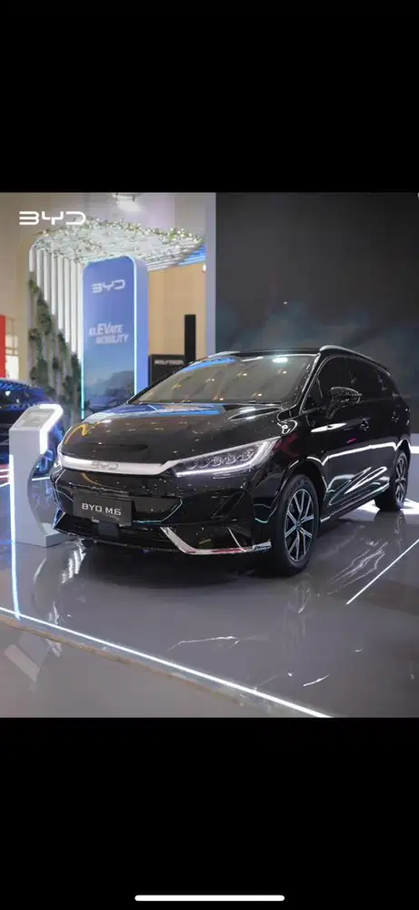 BYD M6 2025 Listrik