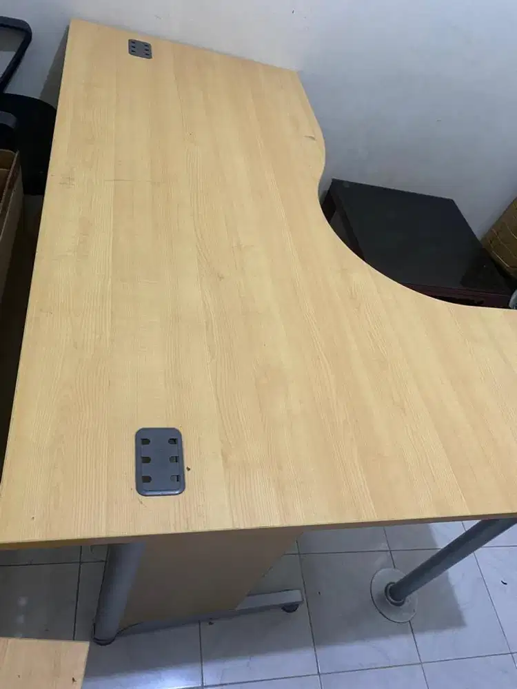 Meja Kantor Direktur