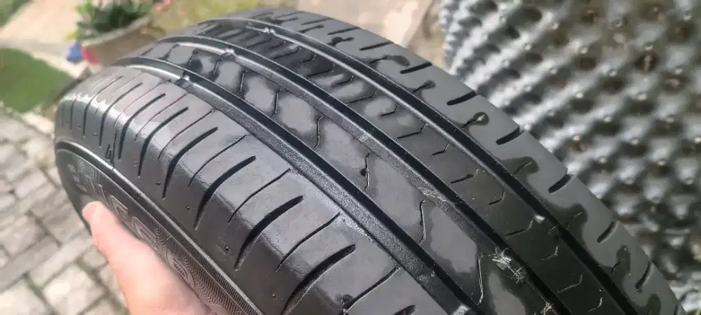 Ban bekas 185/70R14