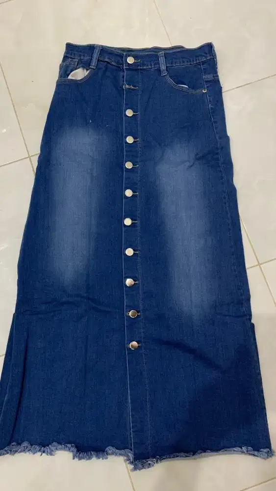 DIJUAL ROK JINS WANITA