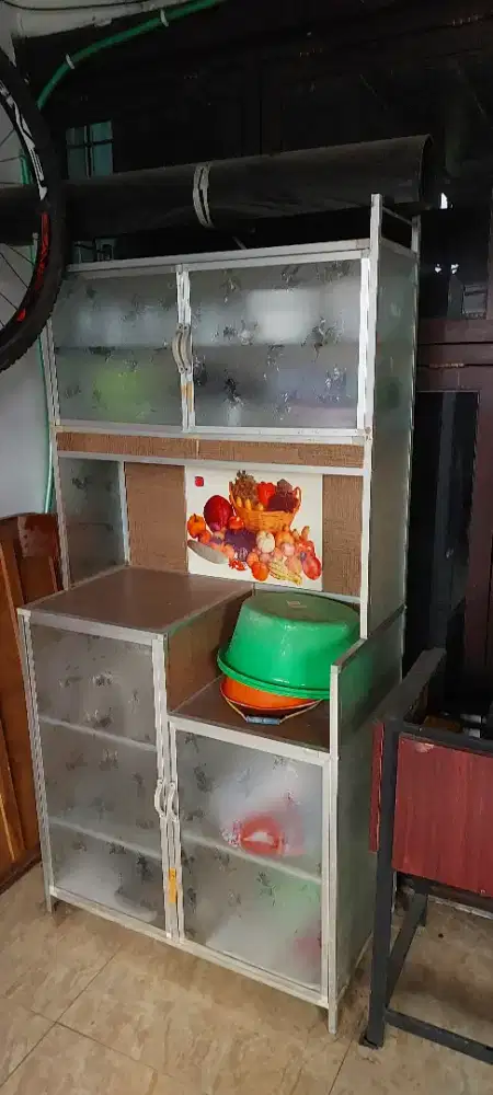 Rak piring dan gelas
