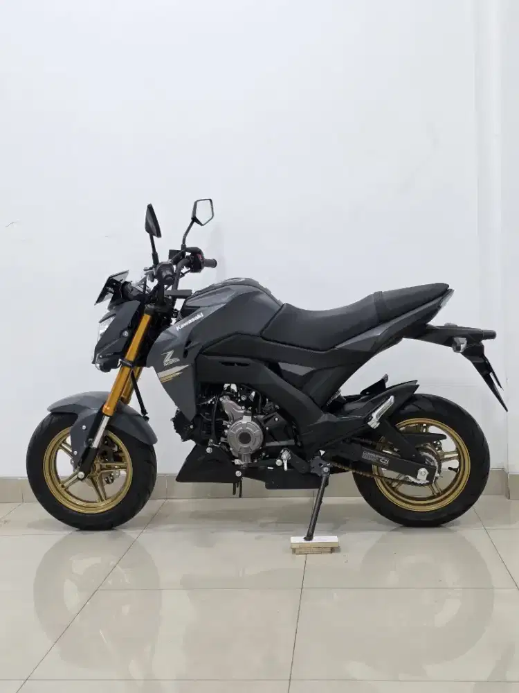 READY Kawasaki Z125 tahun 2024 KM 700perak