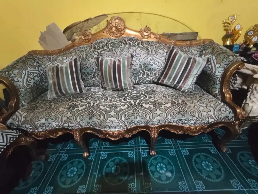 Bangku jati mewah