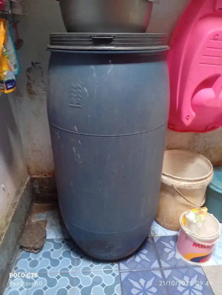 DRUM AIR KAPASITAS 200 LITER
