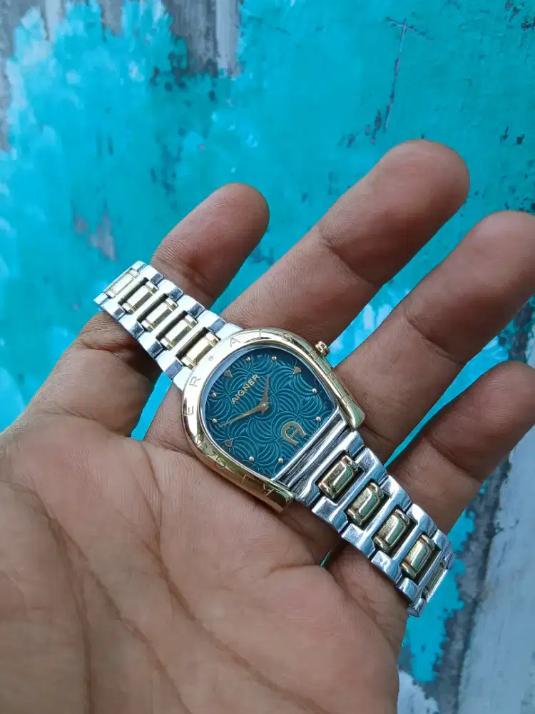 Di jual cepat jam tangan
