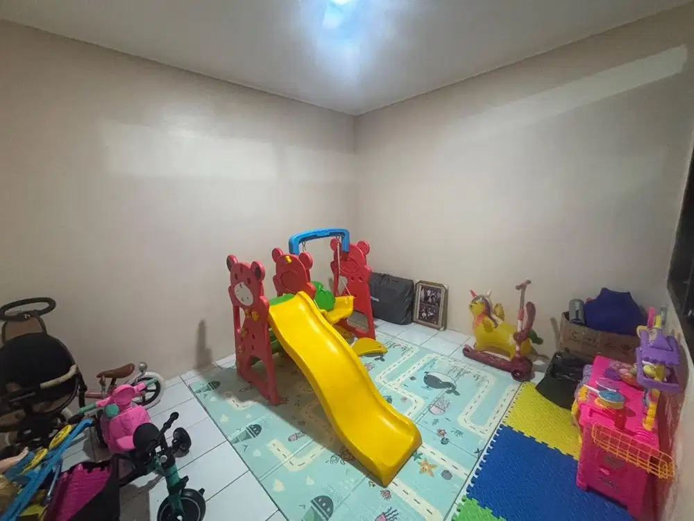 Dicari Pengasuh Anak & ART yang Sayang Anak menginap