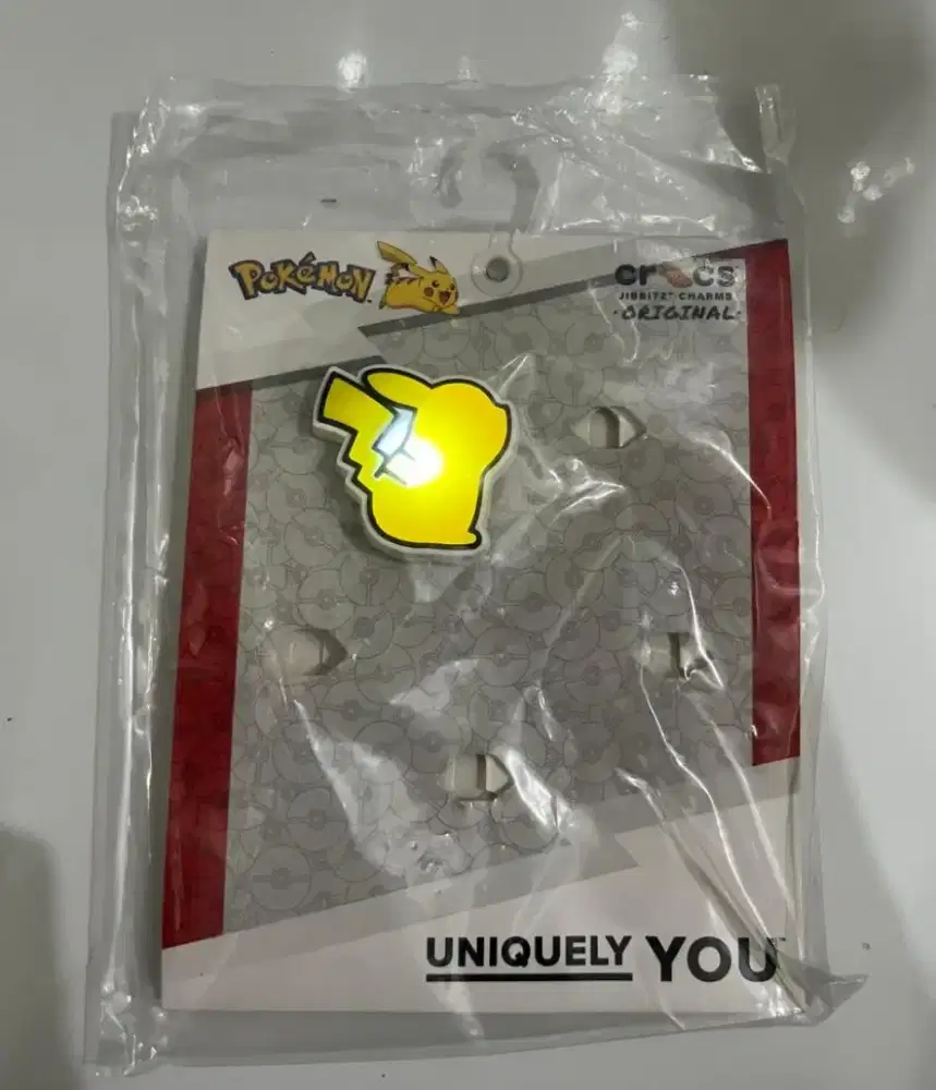 Jibbitz Crocs Original Pikachu Elevated Pokemon Light