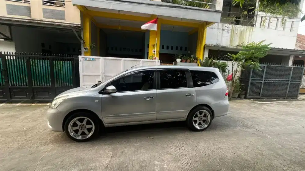 Nissan Grand Livina XV Manual 2014