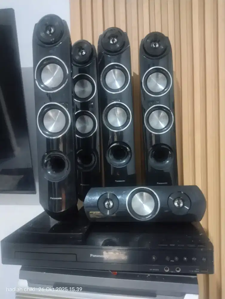 HOME THEATRE DVD PANASONIC 
SC-XH333LJ-K Home Theatre with Bluetooth