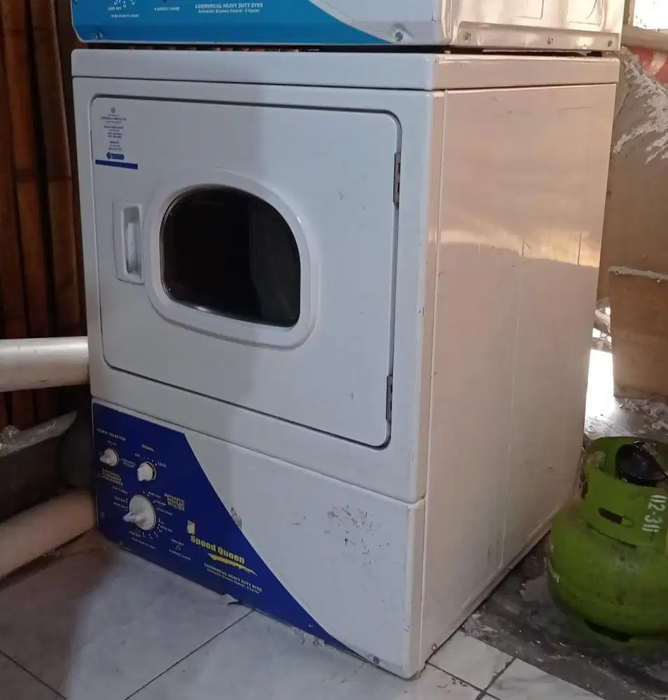 Di butuhkan TUKANG GOSOK dan KURIR LAUNDRY