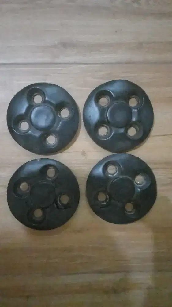 Dijual dop tengah velg kaleng 4 baut pcd 100