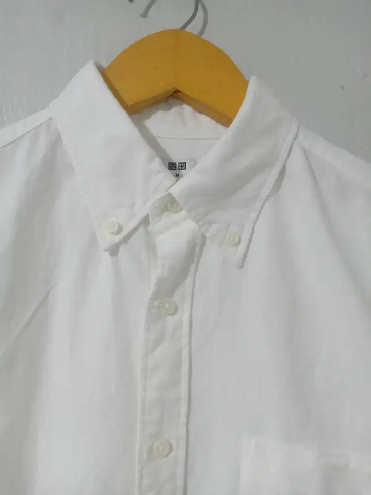 Kemeja Putih Uniqlo Size M