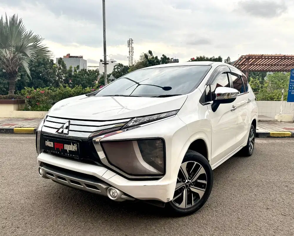 Mitsubishi Xpander Ultimate 2019 Tgn PERTAMA dari BARU KM Super LOW