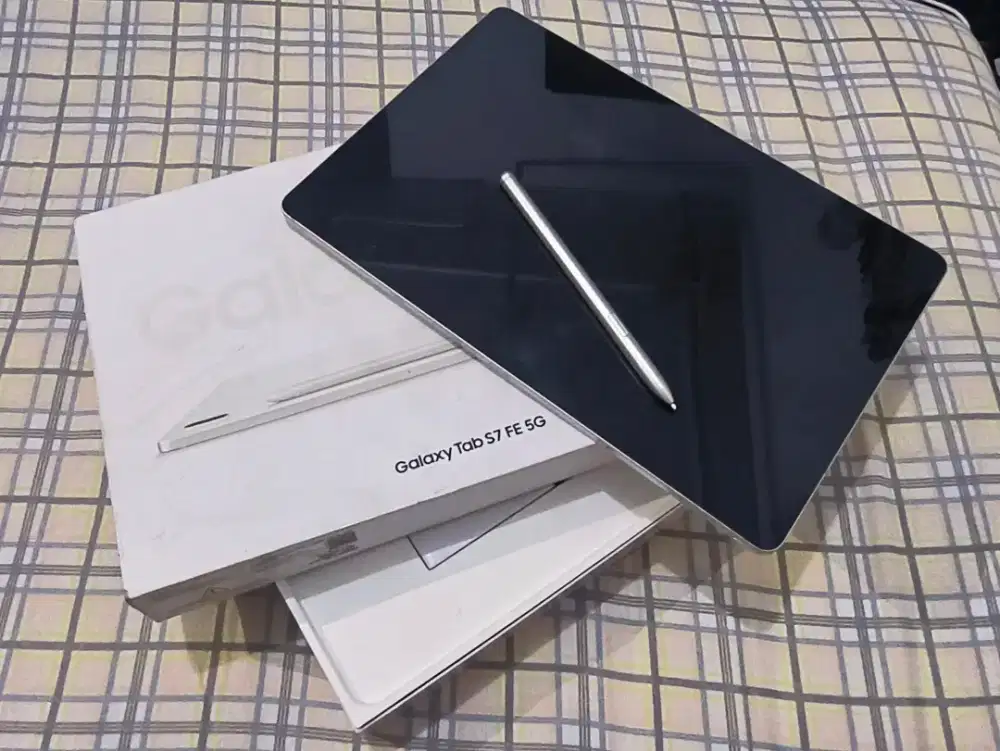 Samsung Galaxy Tab S7 FE 5G (Nego tipis, Barang sangat terawat)