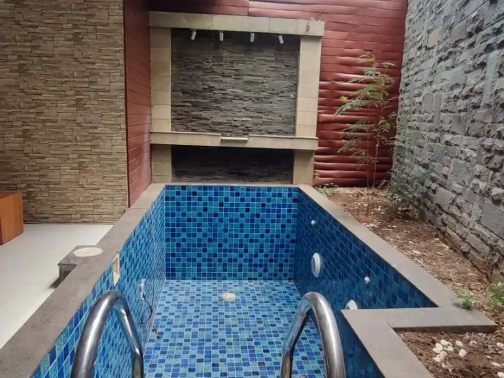 Jual Rumah ada PRIVATE POOL KOLAM RENANG tanah LUAS MURAH di setraduta setra duta Pasteur Bandung