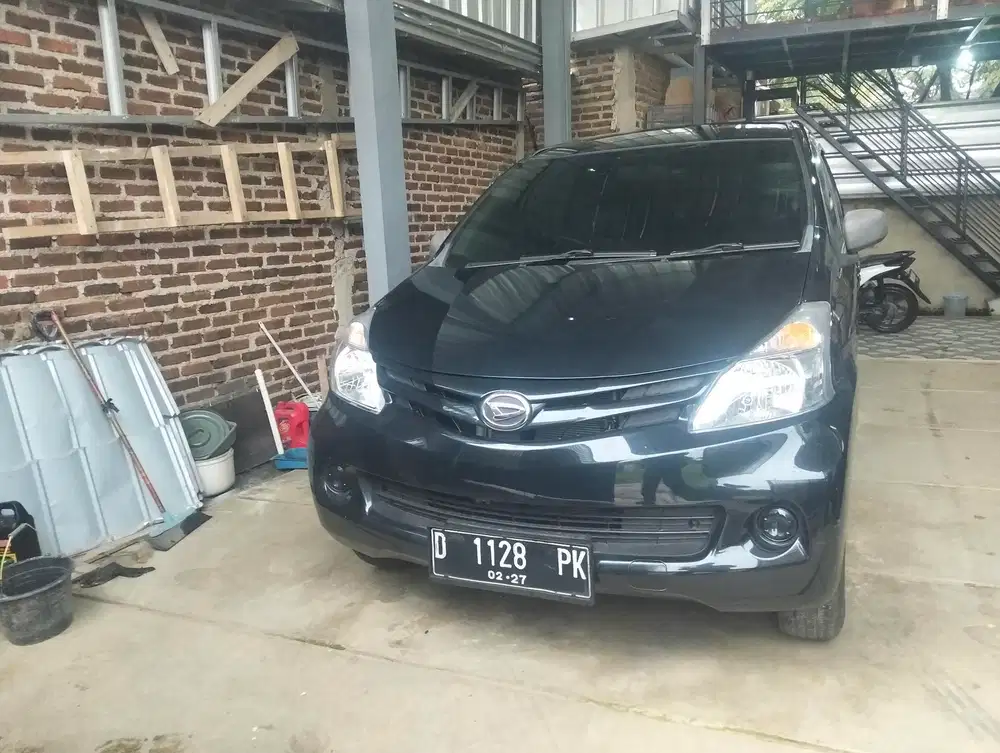 Xenia x 2012,,muluss,nego