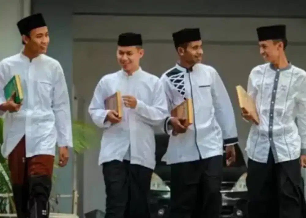 Lowongan Kuliah Sambil Nyantri dan Mengajar