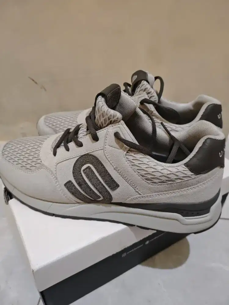 UNERD | DHIGH V2 | Sepatu Sneakers size 43
