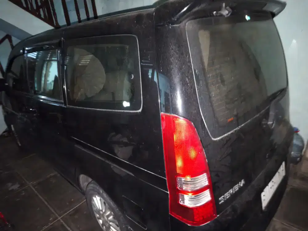Nissan serena 2.0 HWS thn 2010