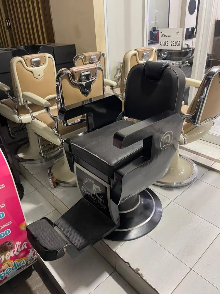 Kursi babershop bekas medan barberboy bangku pangkas rambut salon cuku