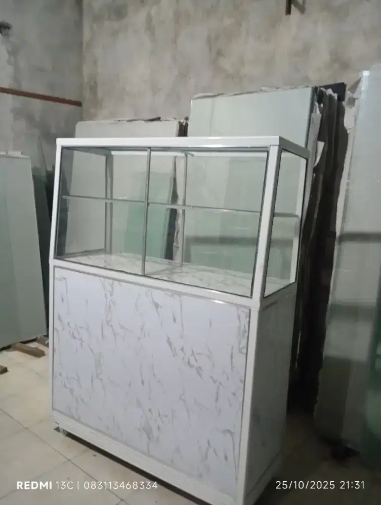 Etalase warteg  /warungmakan