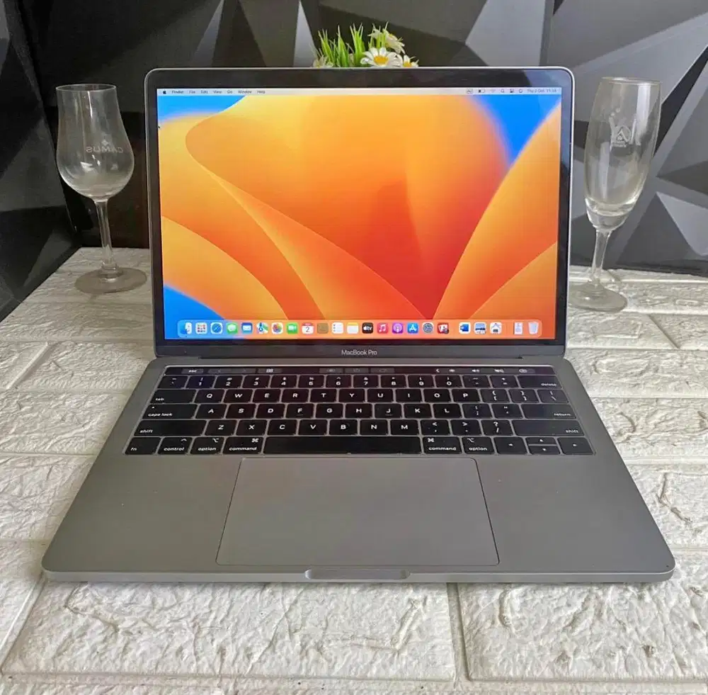 Macbook Pro 2019 Touchbar Processor i5