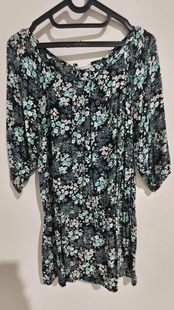 Blouse wanita kembang