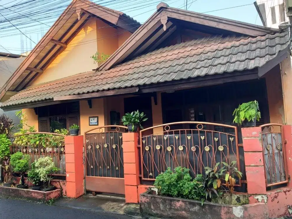 DIJUAL CEPAT RUMAH PRIBADI COCOK BUAT RUMAH TINGGAL DAN USAHA