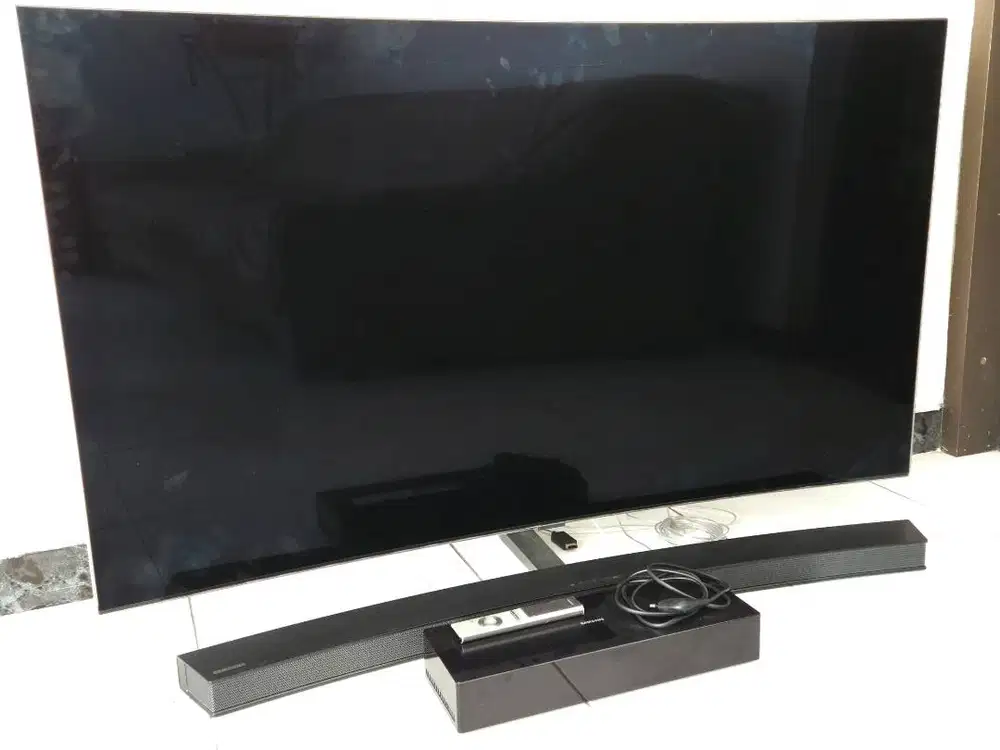 RUSAK / LED TV Samsung Curved 55 Tipe QA55Q8C / 2018