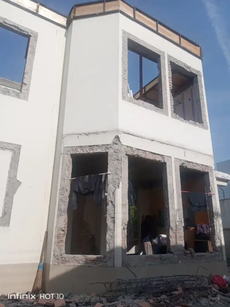 Jasa bongkaran dan renovasi rumah