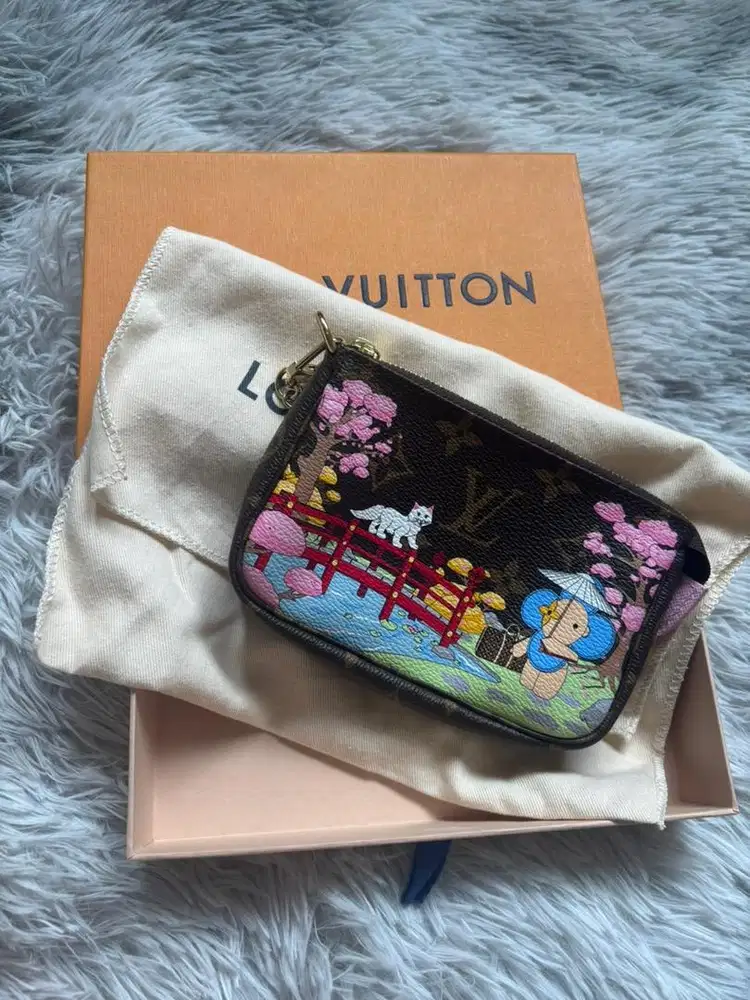 Louis Vuitton Limited Edition Japan Christmas Wallet (Mini Pochette)