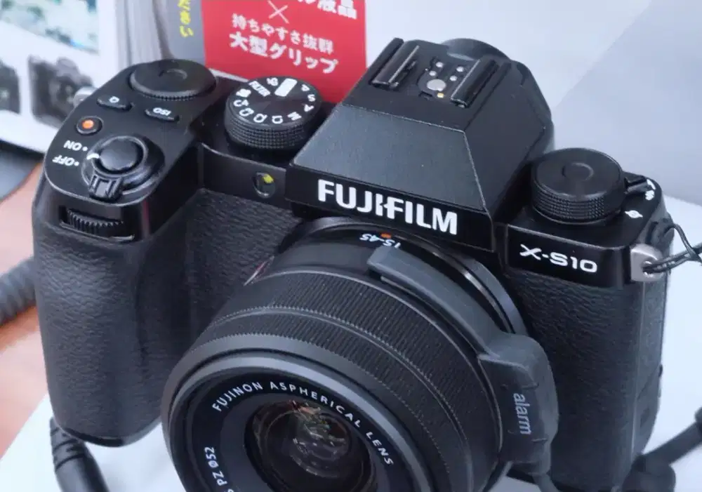 Fuji film x s10 fulset dan lensa