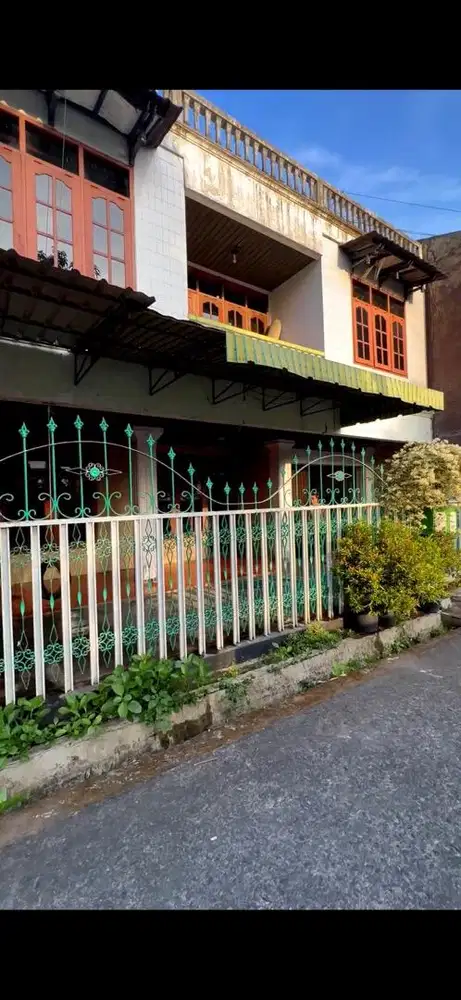 rumah 3 lantai - ideal untuk rumah/kos/gudang