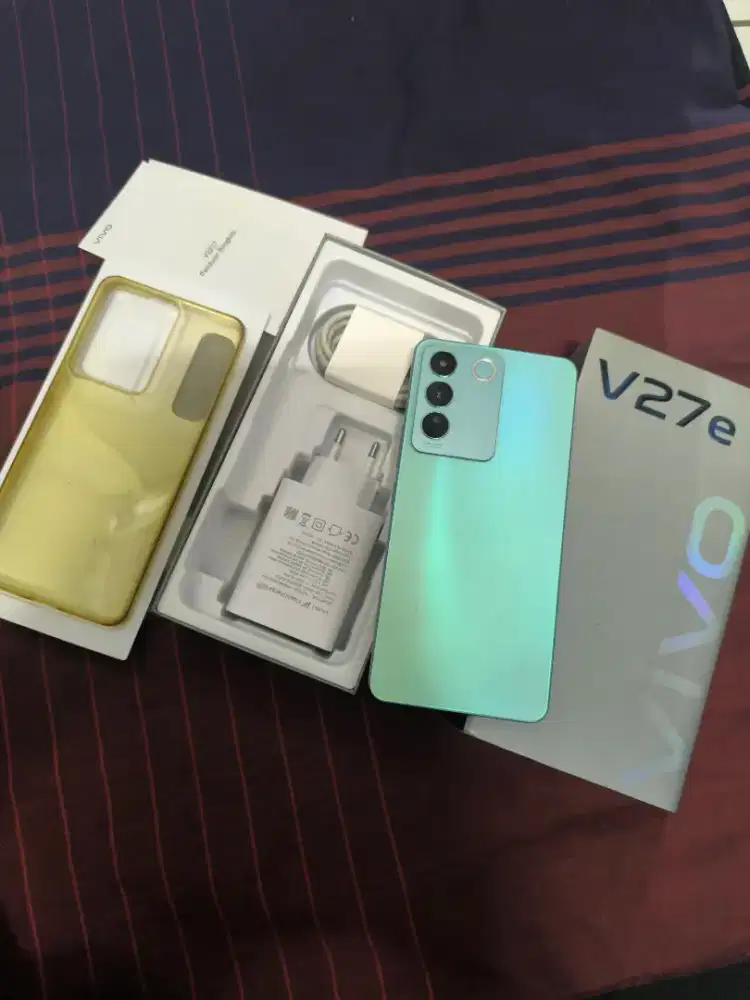 Vivo v27e 8/256 fullset