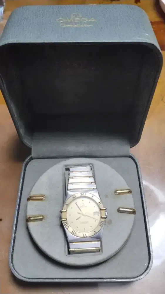 Omega Constellation jam tangan pria/wanita tipis