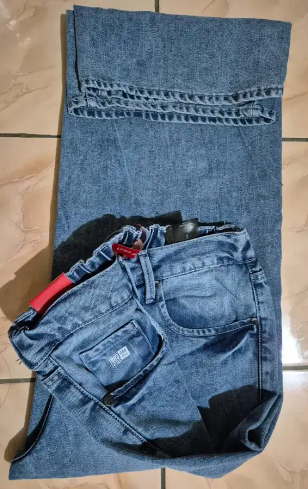 Logo Jeans Wanita Loose Fit J7 Series Light Blue 43LJ7L3LL