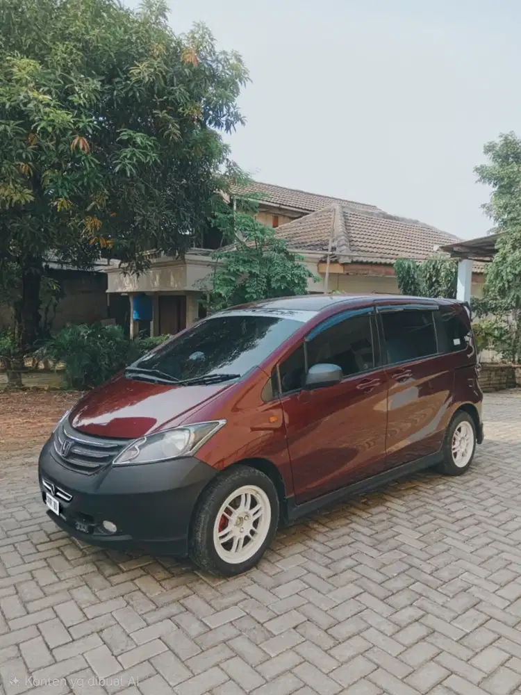 Honda Freed 2011 Bensin