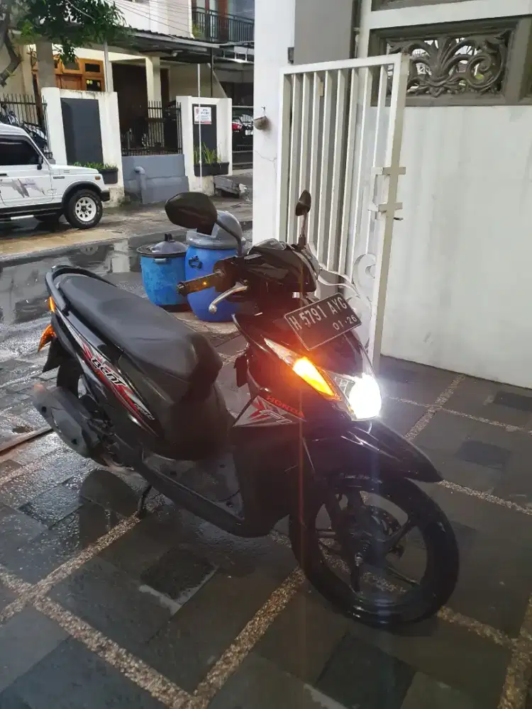 Beat Fi silent starter 2015 perakitan 2016 NIK mulus Ban Baru Km 38rb