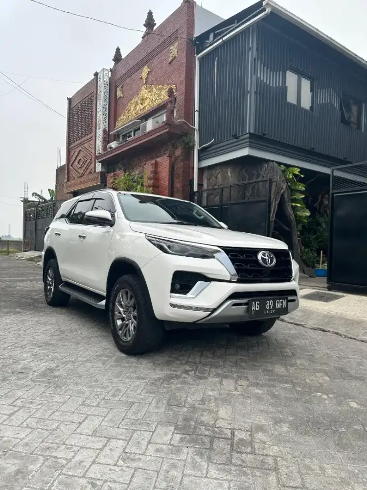 Fortuner vrz 2.8 AT