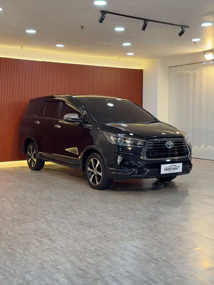 Innova Venturer 2.4 2021 odo 42 Ribuan