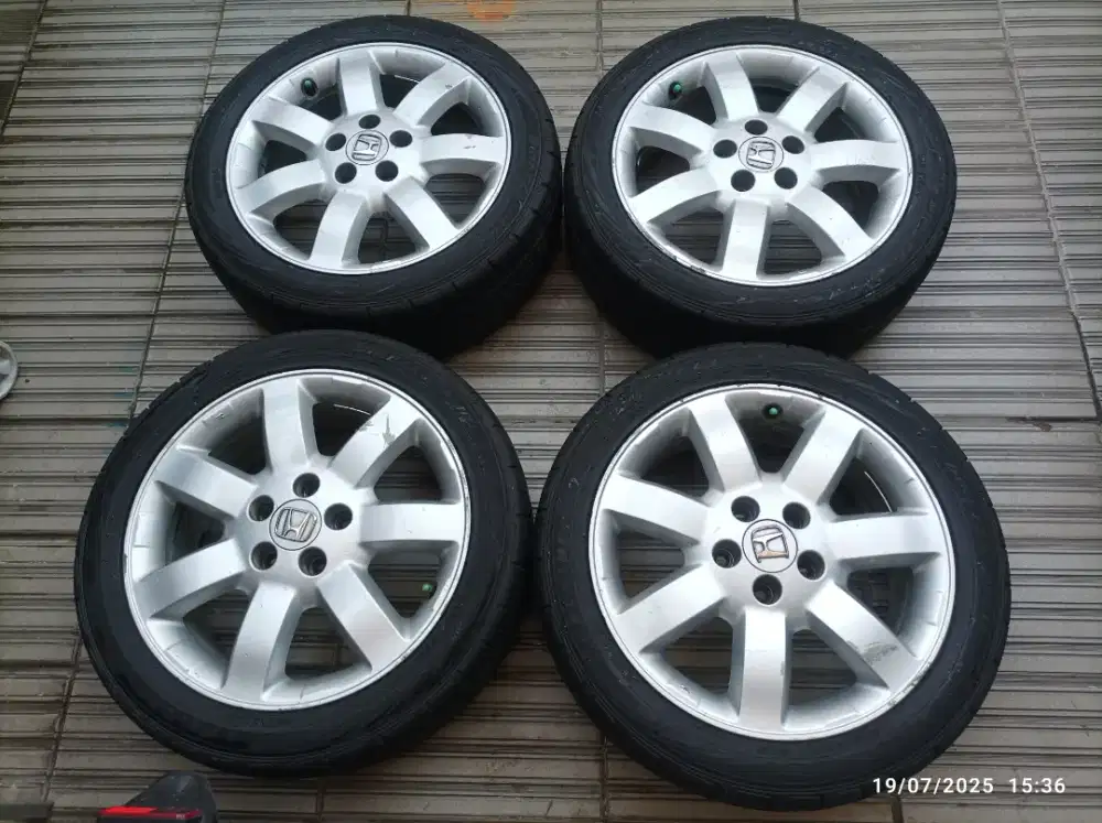 Velg crv r17 dan ban 205/50r17
