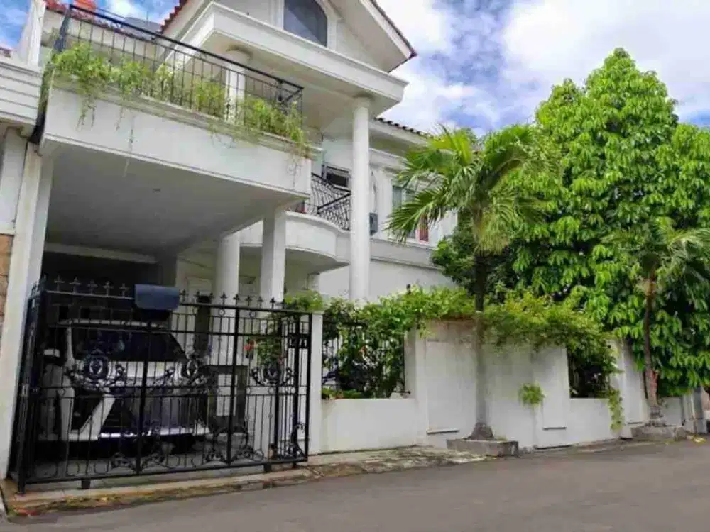 rumah mewah di grand galaxy city bekasi