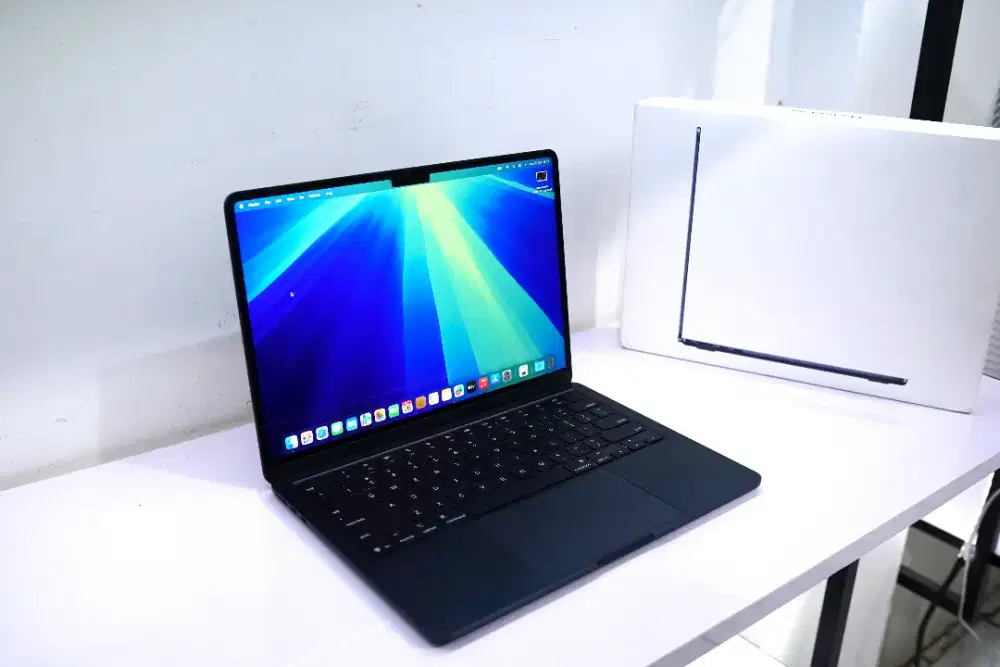 MacBook Air M4 2025 13inch.RAM16GB.SSD256GB.
