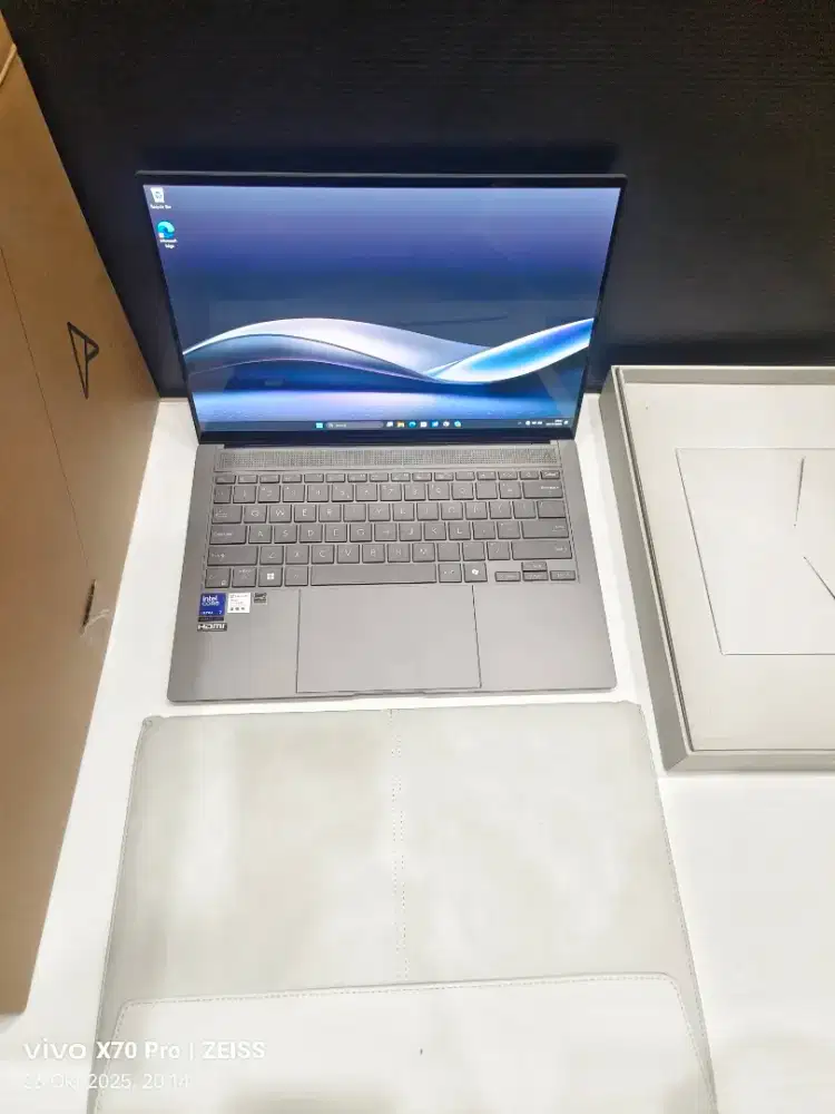 ASUS ZENBOOK S 14 UX5406SA Ram 32/1Tb Core Ultra 7 mulus like new