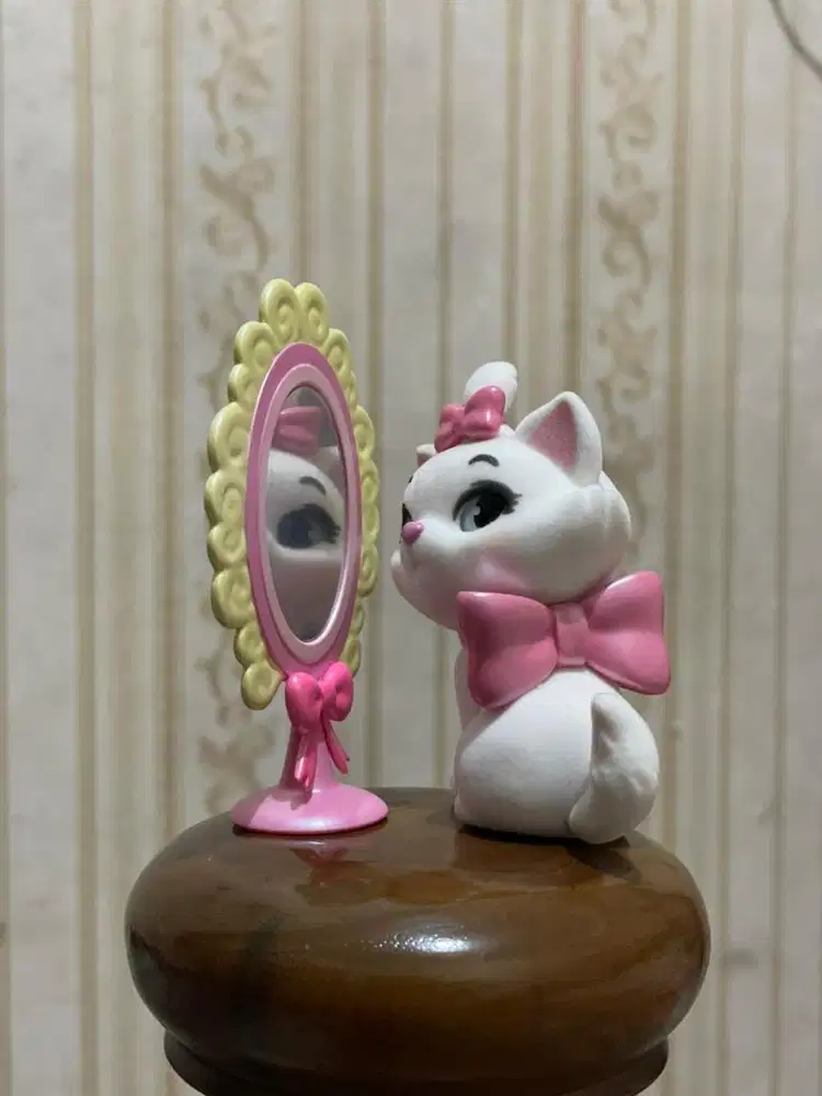 Blind Box Miniso Fluffy Cat Lady Marie Dame Marie