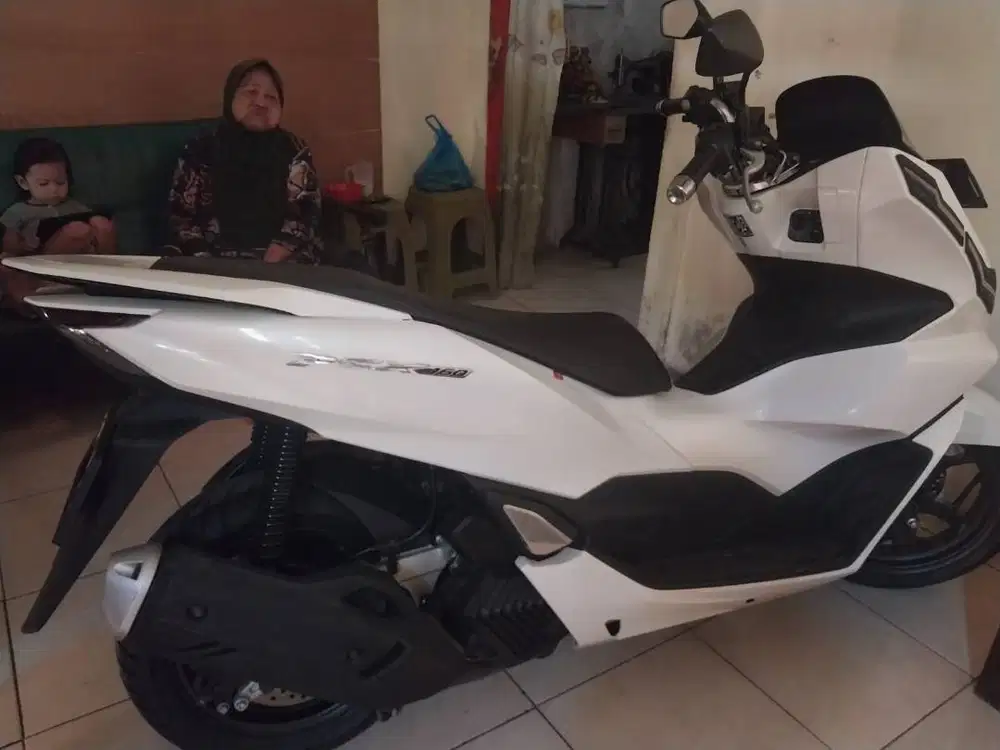 HONDA PCX 160 CBS TAHUN 2024