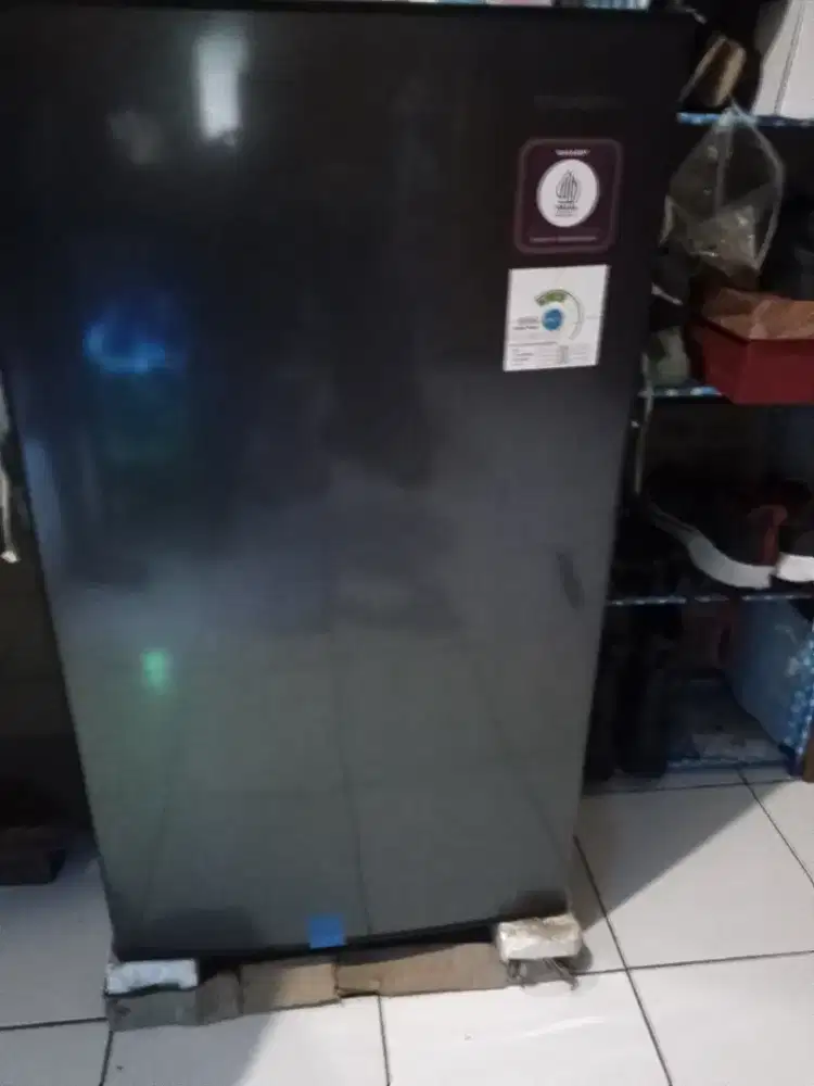 Di jual kulkas 1 pintu merk sharp